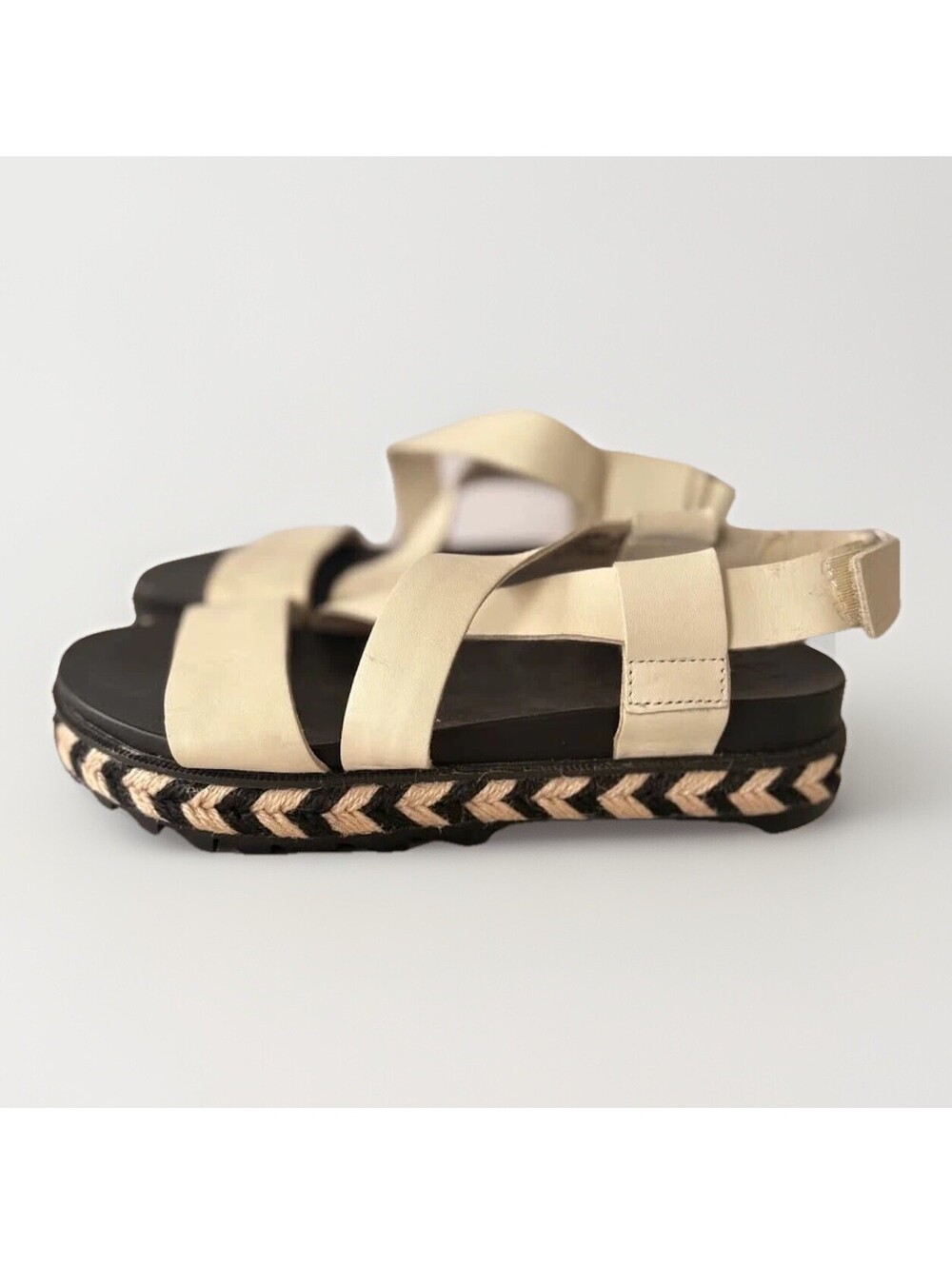 Sorel Sandal Women 6.5 Roaming Criss Cross Platform White Leather Strappy NWOB
